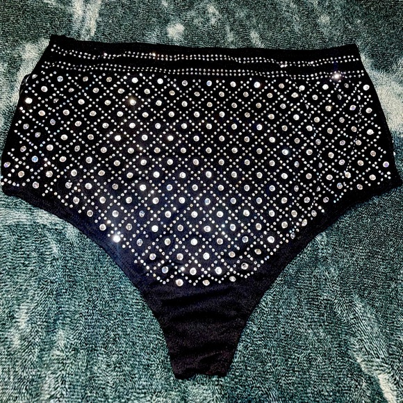 Rhinestone bottom - Picture 2 of 2